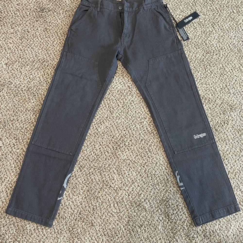 Gray Slim Straight Jeans with Clean Design